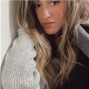 Non ho esperienze nel campo dell’insegnamento. Sono laureanda in economia aziendale ma conosco molto bene l’inglese grazie all esperienza lavorativa come receptionist di albergo. E ho anche fatto corsi di trinity